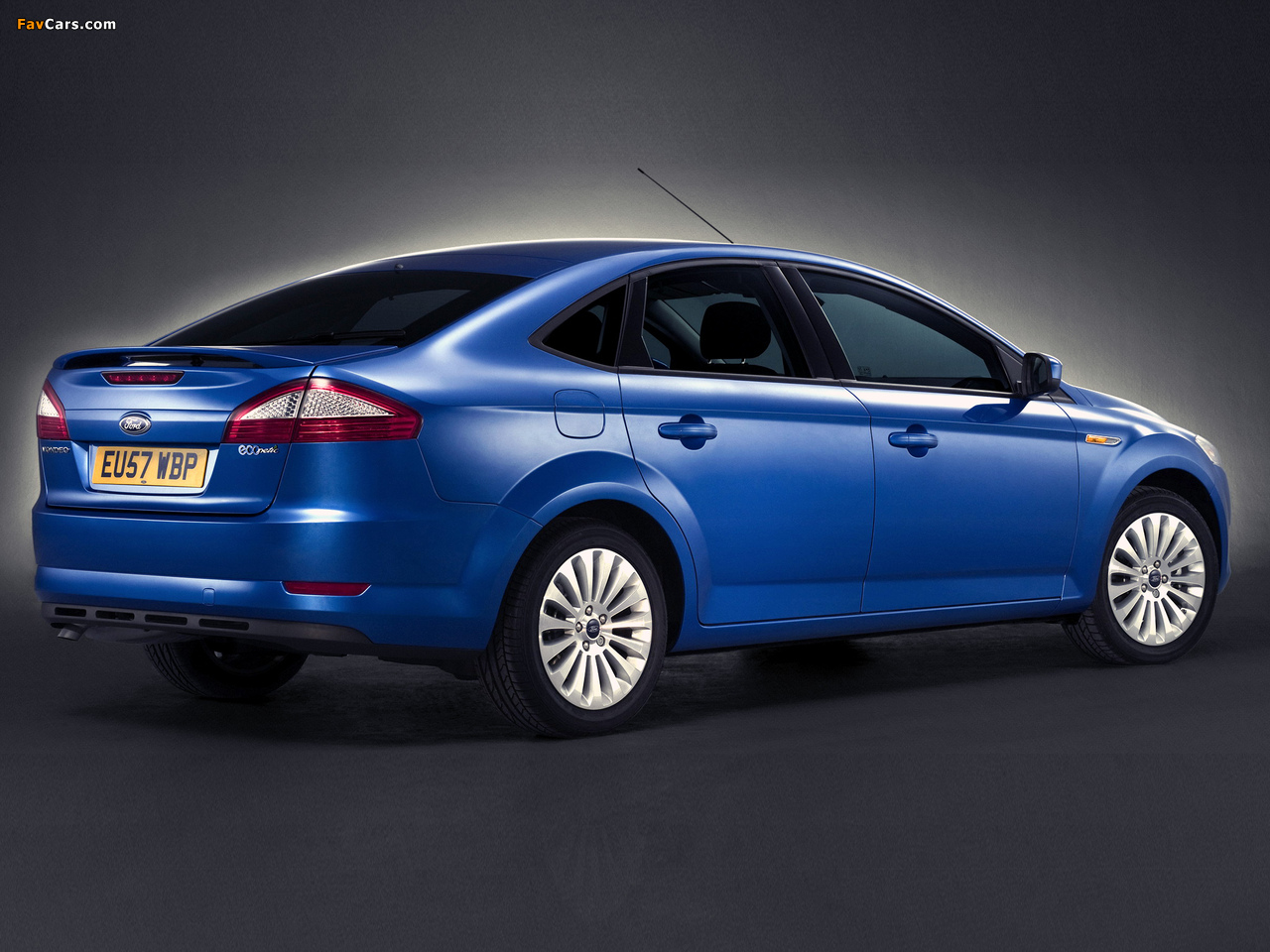 Images of Ford Mondeo Hatchback UK-spec 2007–10 (1280 x 960)