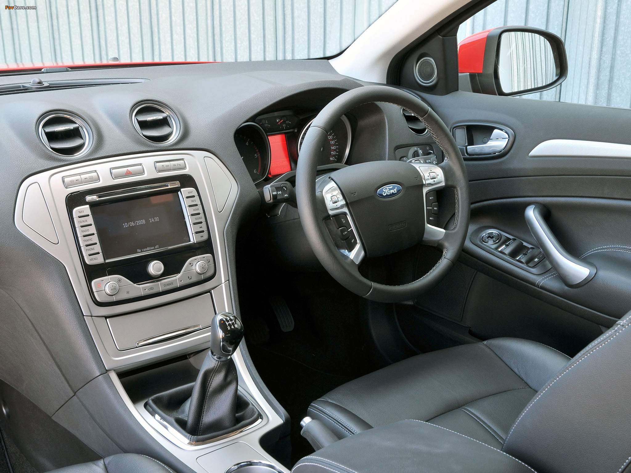 Images of Ford Mondeo Hatchback UK-spec 2007–10 (2048 x 1536)