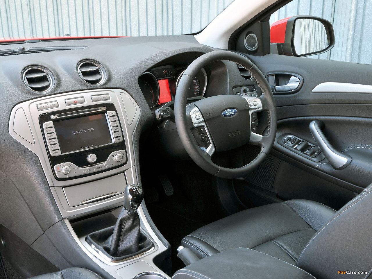 Images of Ford Mondeo Hatchback UK-spec 2007–10 (1280 x 960)