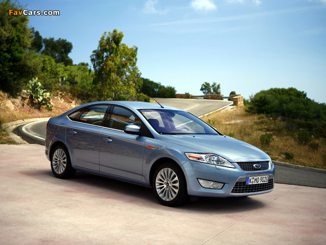 Images of Ford Mondeo Hatchback 2007–10 (640 x 480)