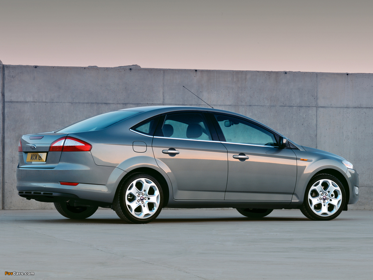 Images of Ford Mondeo Sedan 2007–10 (1280 x 960)