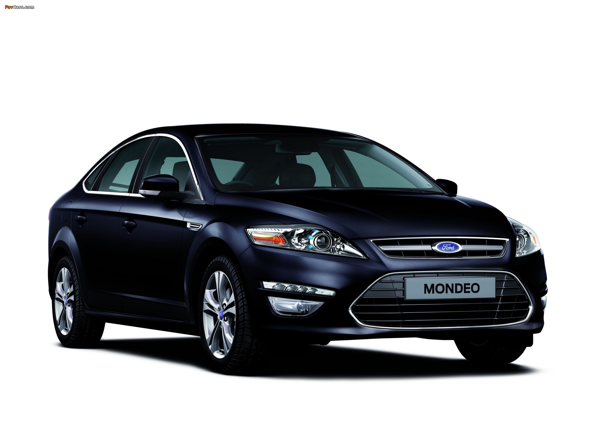 Images of Ford Mondeo Hatchback UK-spec 2010–13 (2048 x 1536)