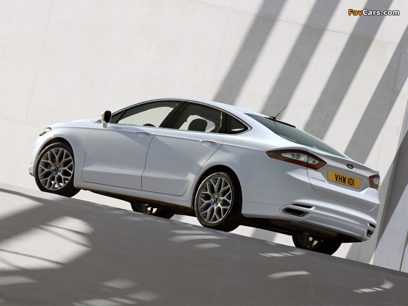 Images of Ford Mondeo Sedan 2013 (800 x 600)