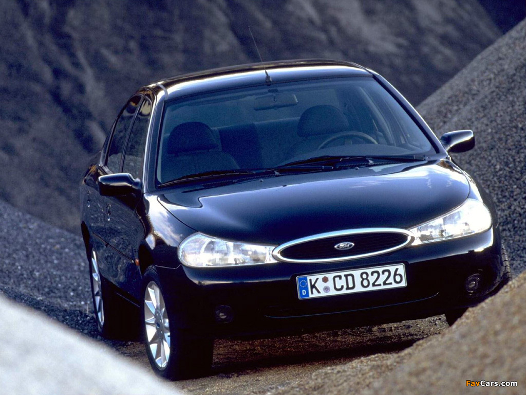 Photos of Ford Mondeo Sedan 1996–2000 (1024 x 768)