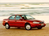 Photos of Ford Mondeo Sedan UK-spec 1996–2000