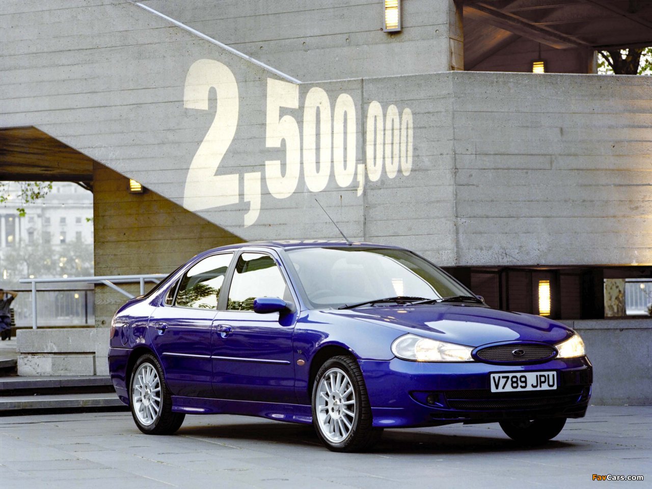 Photos of Ford Mondeo ST200 Sedan 1999–2000 (1280 x 960)