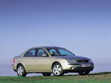 Photos of Ford Mondeo Sedan 2000–04
