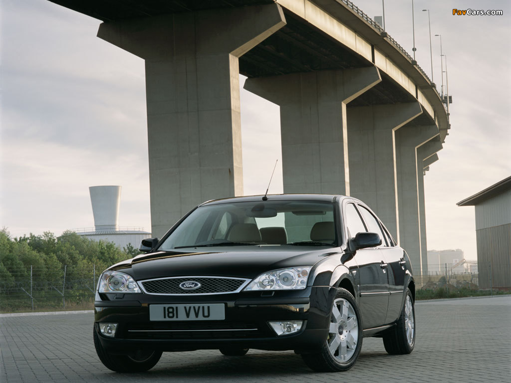 Photos of Ford Mondeo Sedan UK-spec 2004–07 (1024 x 768)