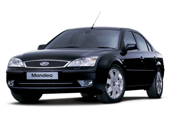 Photos of Ford Mondeo Sedan UK-spec 2004–07