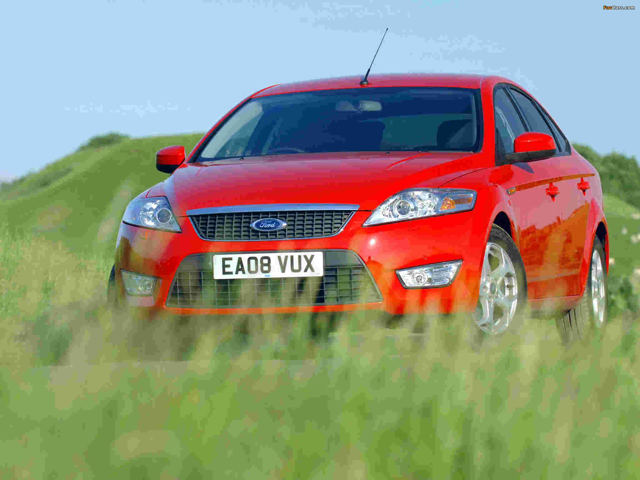 Photos of Ford Mondeo Hatchback UK-spec 2007–10 (2048 x 1536)