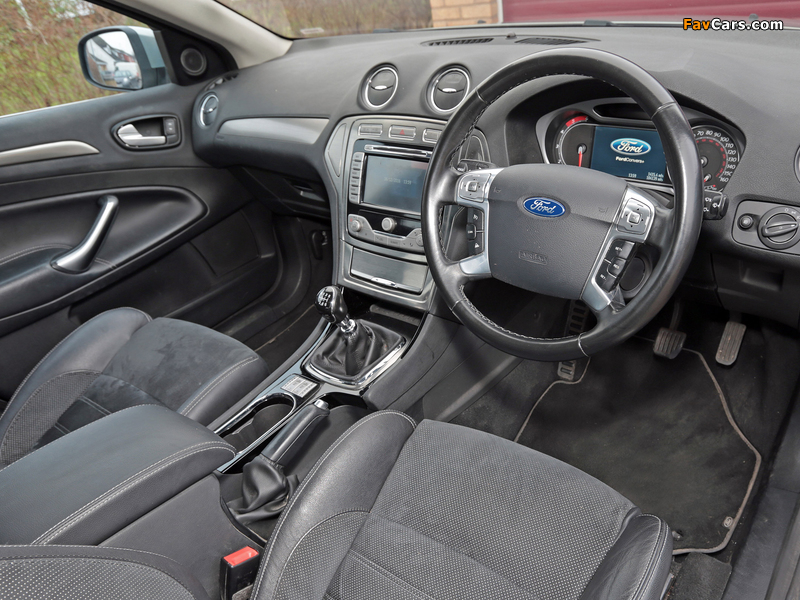 Photos of Ford Mondeo Hatchback UK-spec 2007–10 (800 x 600)