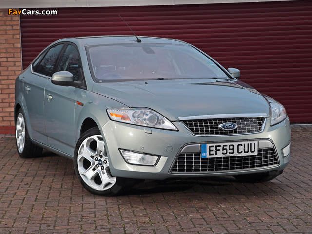Photos of Ford Mondeo Hatchback UK-spec 2007–10 (640 x 480)