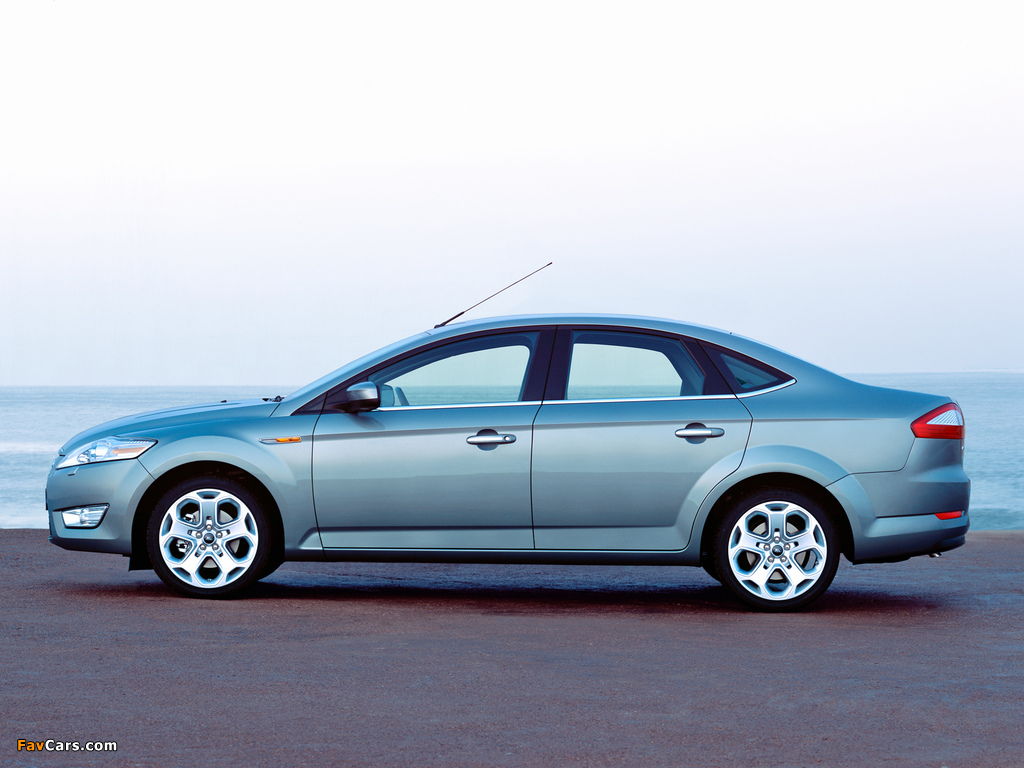 Photos of Ford Mondeo Sedan 2007–10 (1024 x 768)