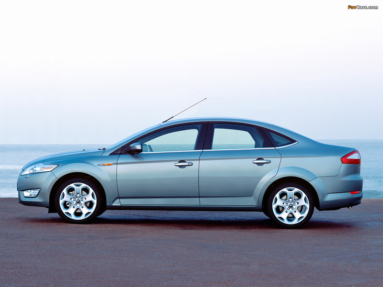 Photos of Ford Mondeo Sedan 2007–10 (1280 x 960)