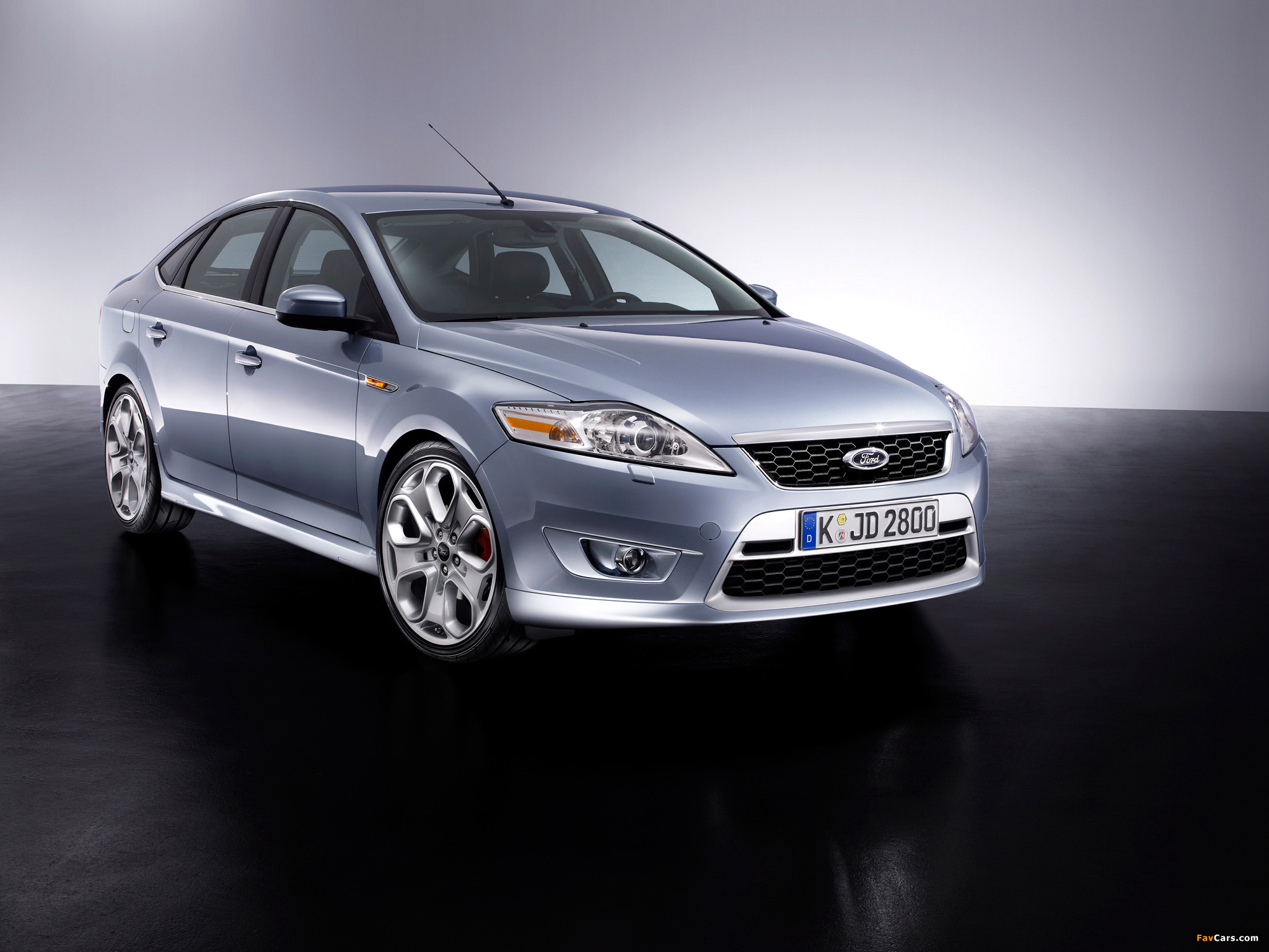 Photos of Ford Mondeo Hatchback 2007–10 (2048 x 1536)