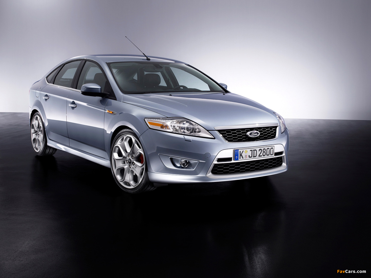 Photos of Ford Mondeo Hatchback 2007–10 (1280 x 960)