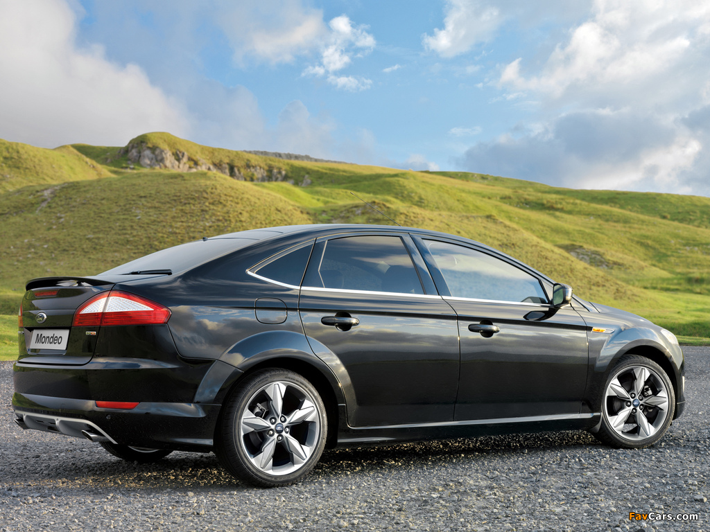 Photos of Ford Mondeo Hatchback 2007–10 (1024 x 768)