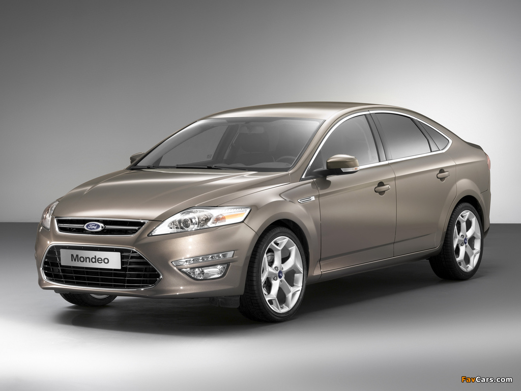 Photos of Ford Mondeo Hatchback 2010–13 (1024 x 768)