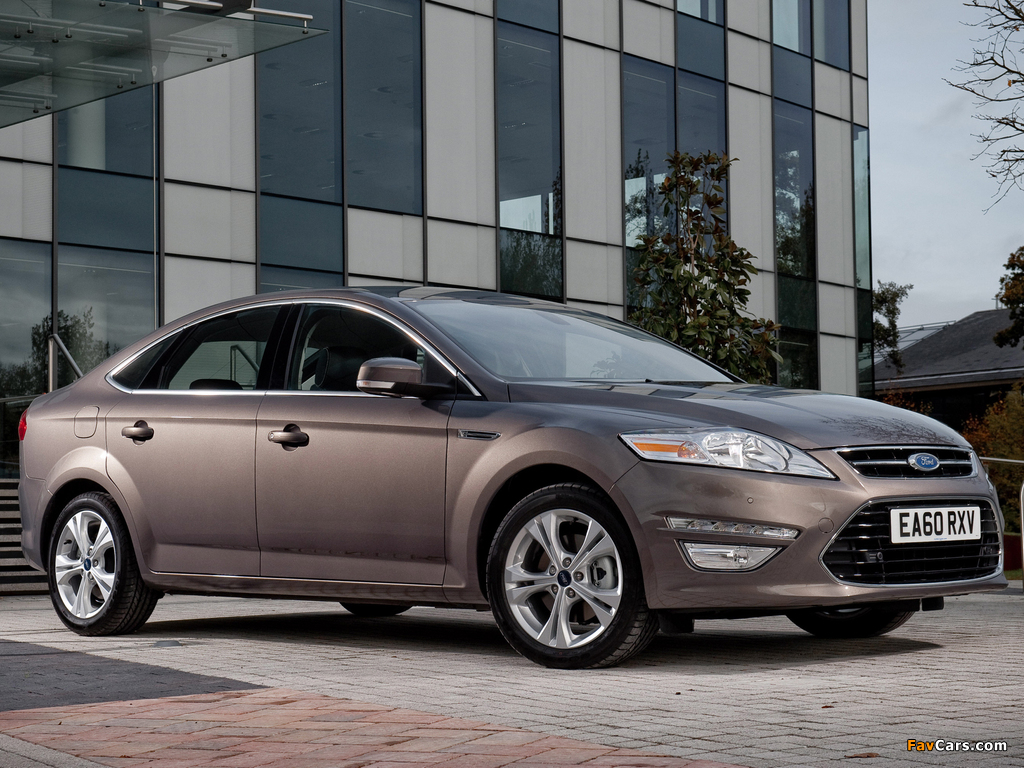 Photos of Ford Mondeo Hatchback UK-spec 2010–13 (1024 x 768)