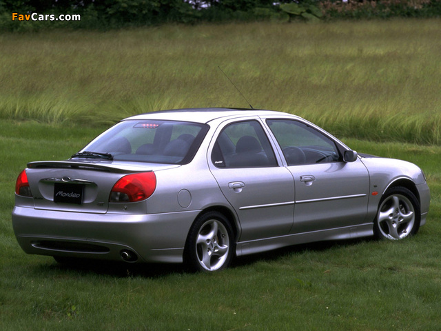 Pictures of Ford Mondeo Sedan JP-spec 1996–2000 (640 x 480)