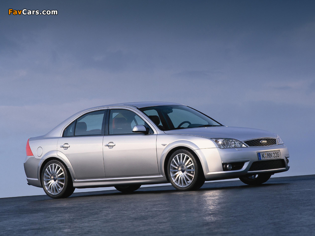 Pictures of Ford Mondeo ST220 Sedan 2002–04 (640 x 480)