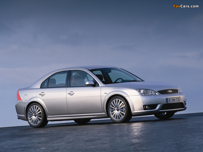 Pictures of Ford Mondeo ST220 Sedan 2002–04 (800 x 600)