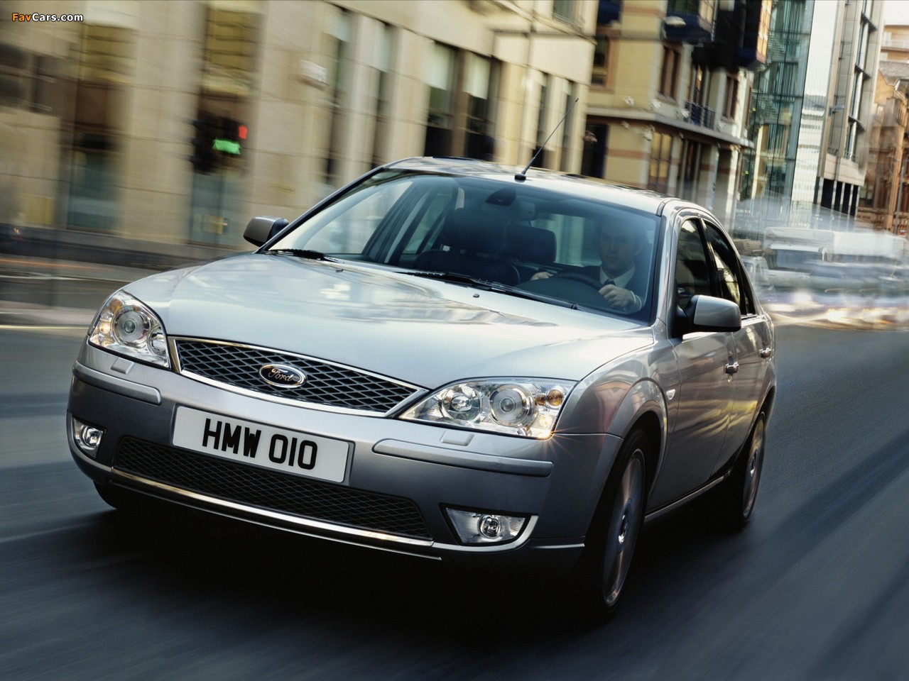Pictures of Ford Mondeo Hatchback 2004–07 (1280 x 960)