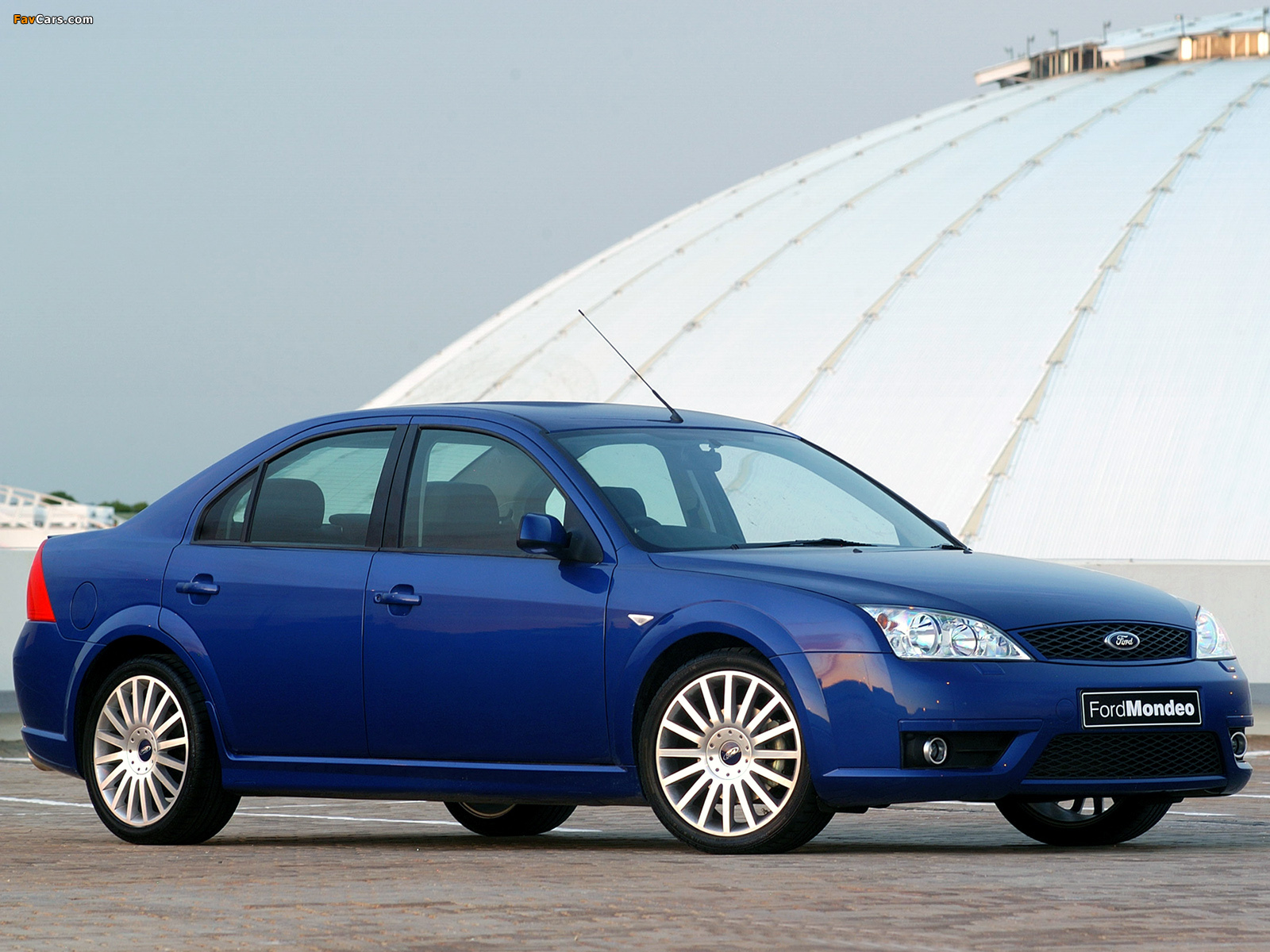 Pictures of Ford Mondeo ST220 Sedan ZA-spec 2004–07 (1600x1200)