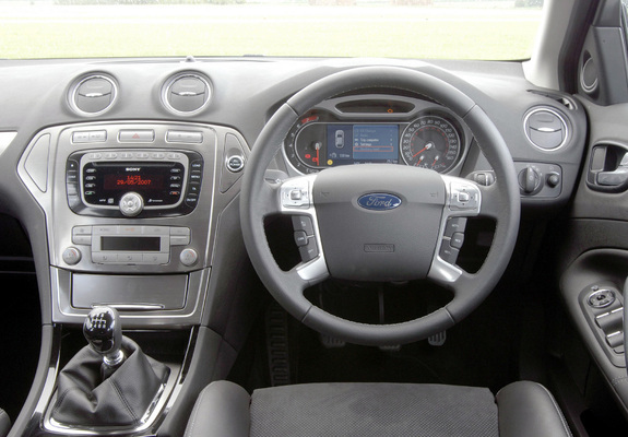 Pictures of Ford Mondeo Sedan UK-spec 2007–10