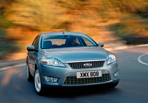 Pictures of Ford Mondeo Hatchback 2007–10