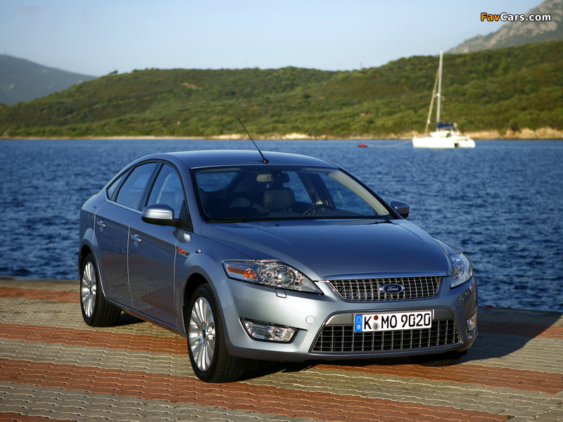 Pictures of Ford Mondeo Hatchback 2007–10 (800 x 600)