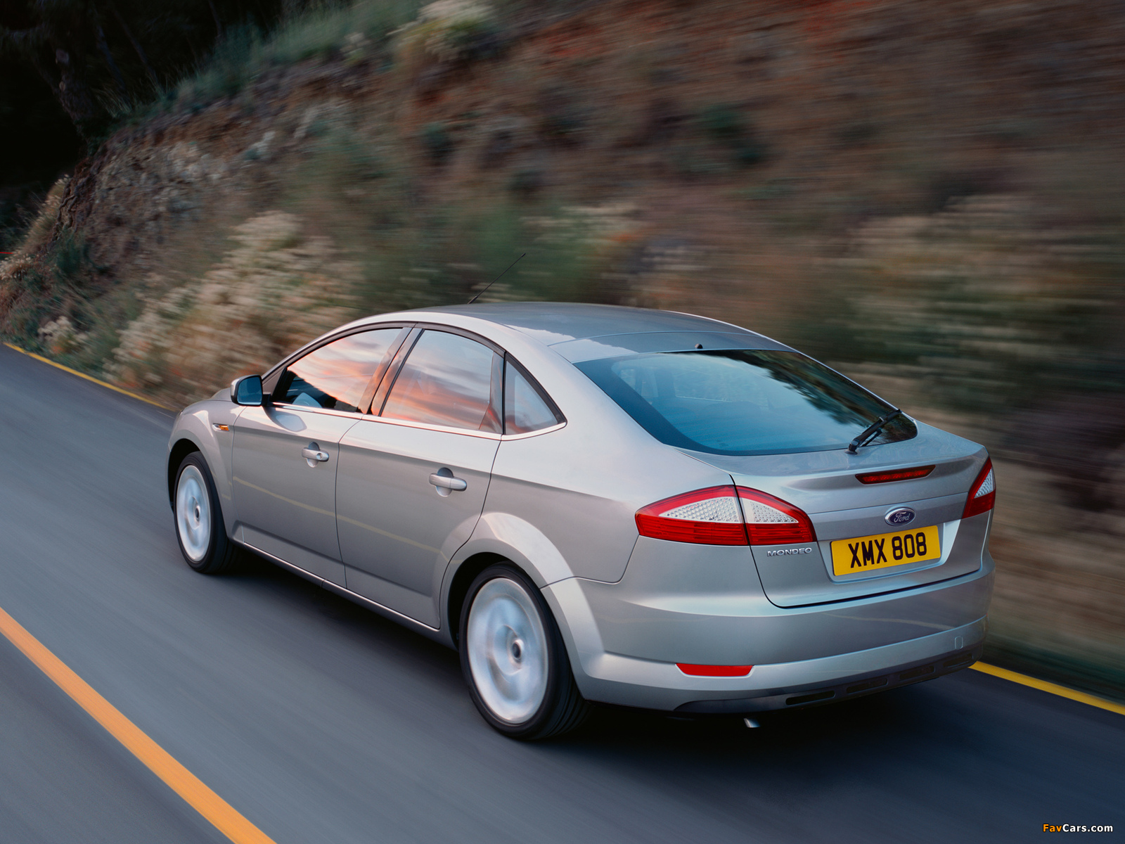 Ford Mondeo Hatchback 2007–10 wallpapers (1600 x 1200)