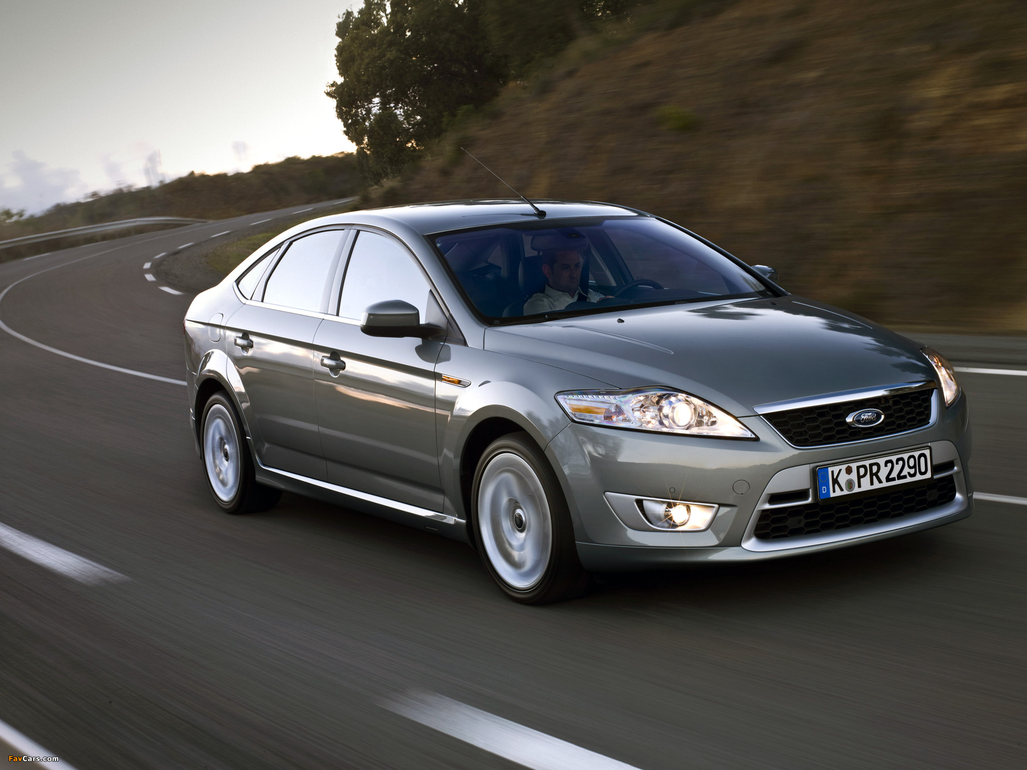 Ford Mondeo Titanium S Hatchback 2008–10 wallpapers (2048 x 1536)