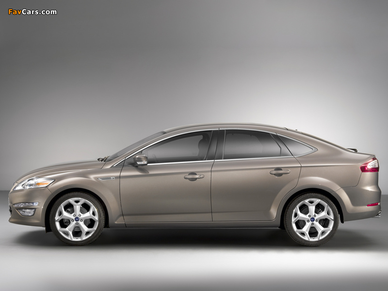 Ford Mondeo Hatchback 2010–13 wallpapers (800 x 600)
