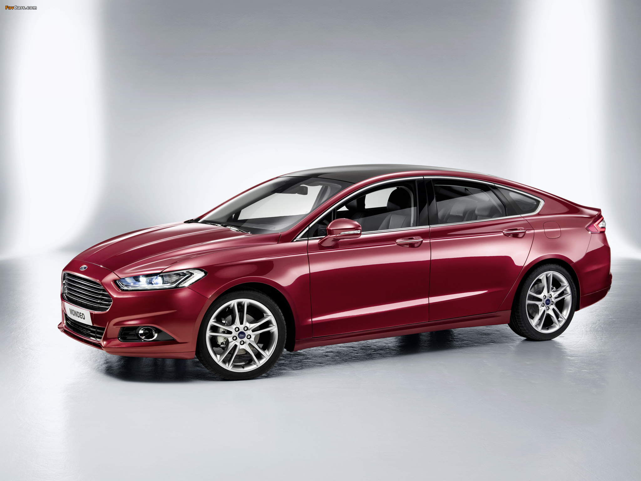 Ford Mondeo Hatchback 2013 wallpapers (2048 x 1536)