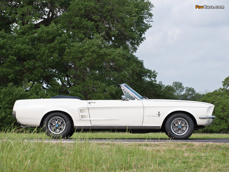 Mustang Convertible 1967 pictures (800 x 600)