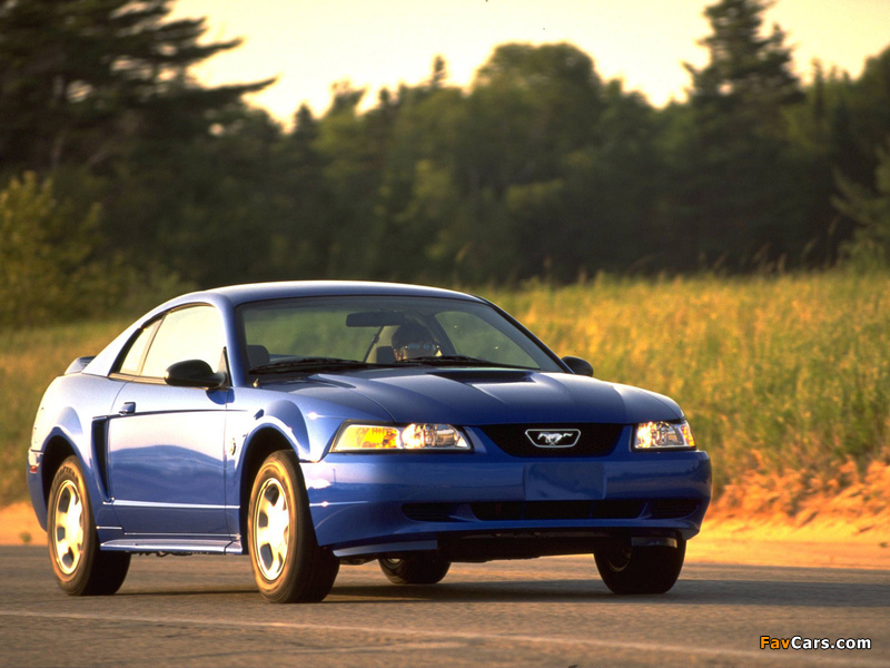 Mustang GT Coupe 1998–2004 images (800 x 600)