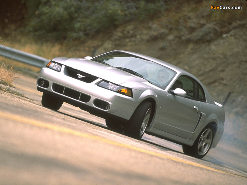 Mustang SVT Cobra Coupe 1999–2002 pictures (800 x 600)