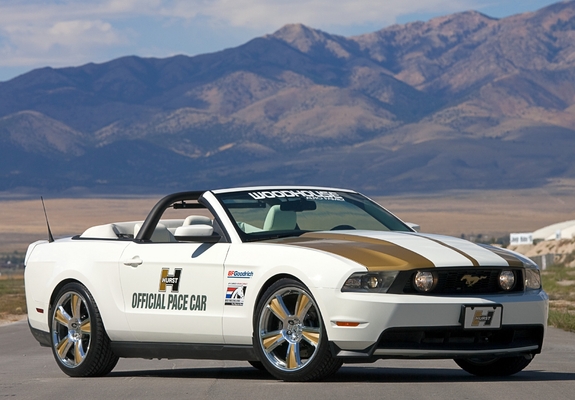 Hurst Mustang Convertible Pace Car 2009 pictures
