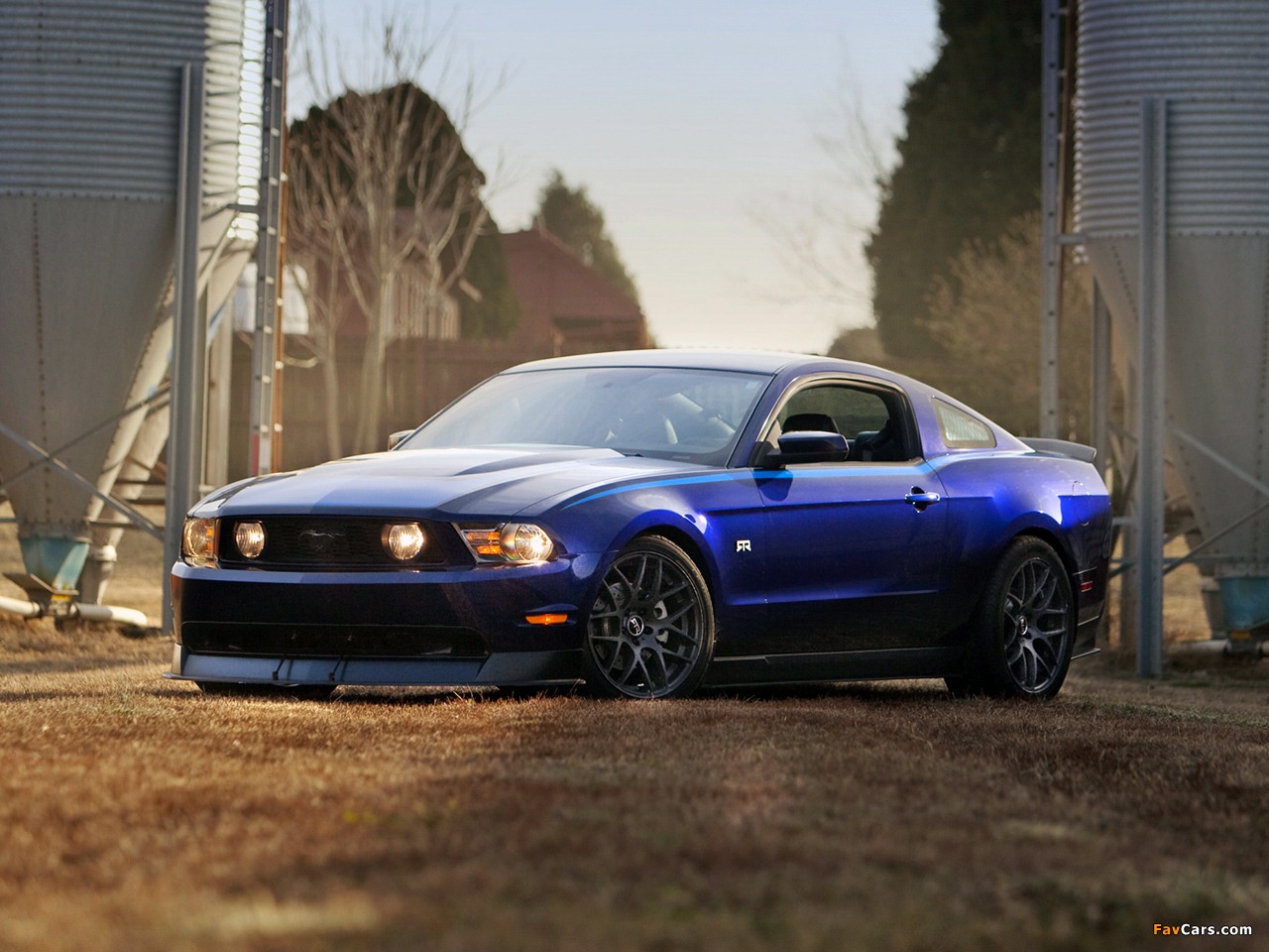 Mustang RTR Package 2010–11 pictures (1280 x 960)