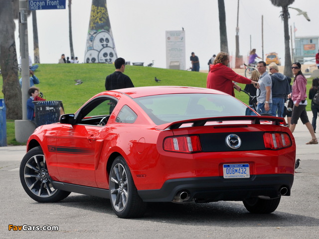 Mustang 5.0 GT California Special Package 2011–12 pictures (640 x 480)