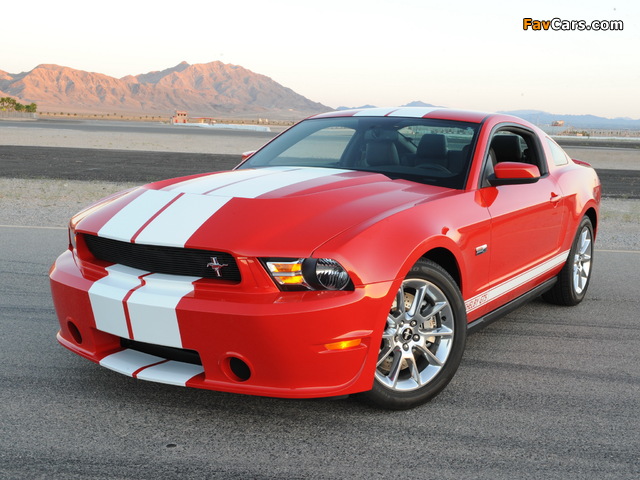 Shelby GTS 2011 pictures (640 x 480)