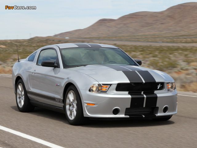 Shelby GTS 2011 wallpapers (640 x 480)
