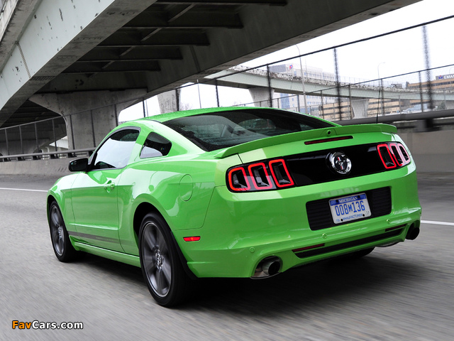 Mustang V6 2012 images (640 x 480)