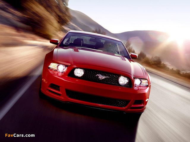 Mustang 5.0 GT 2012 photos (640 x 480)