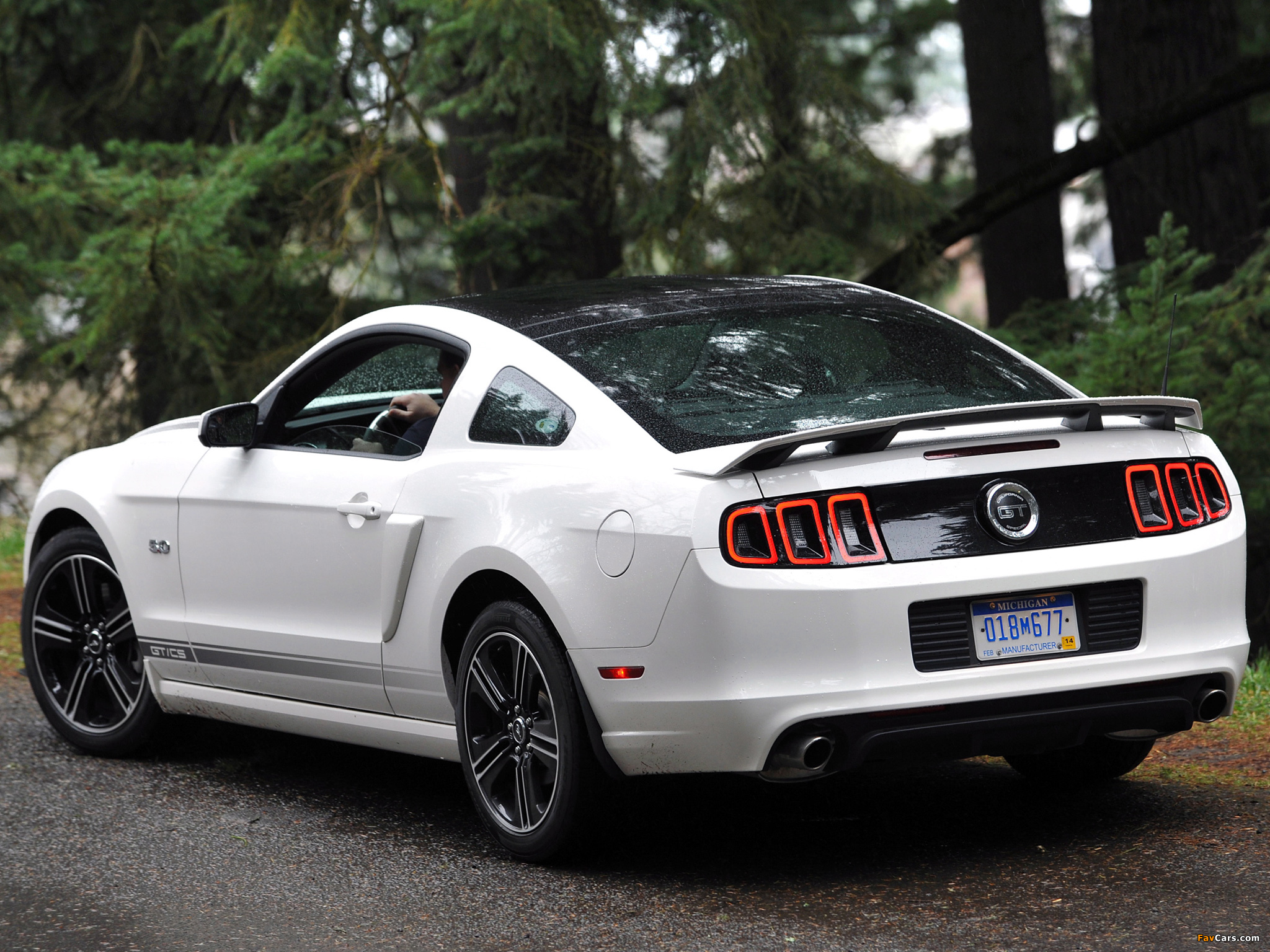 Mustang 5.0 GT California Special Package 2012 wallpapers (2048 x 1536)