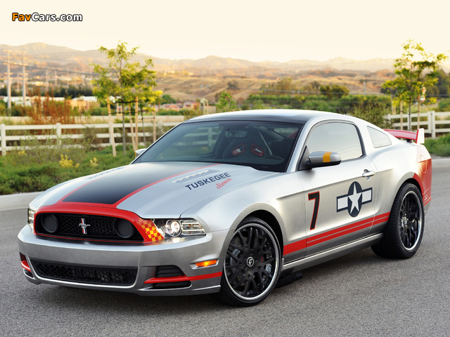 Mustang GT Red Tails 2012 wallpapers (640 x 480)