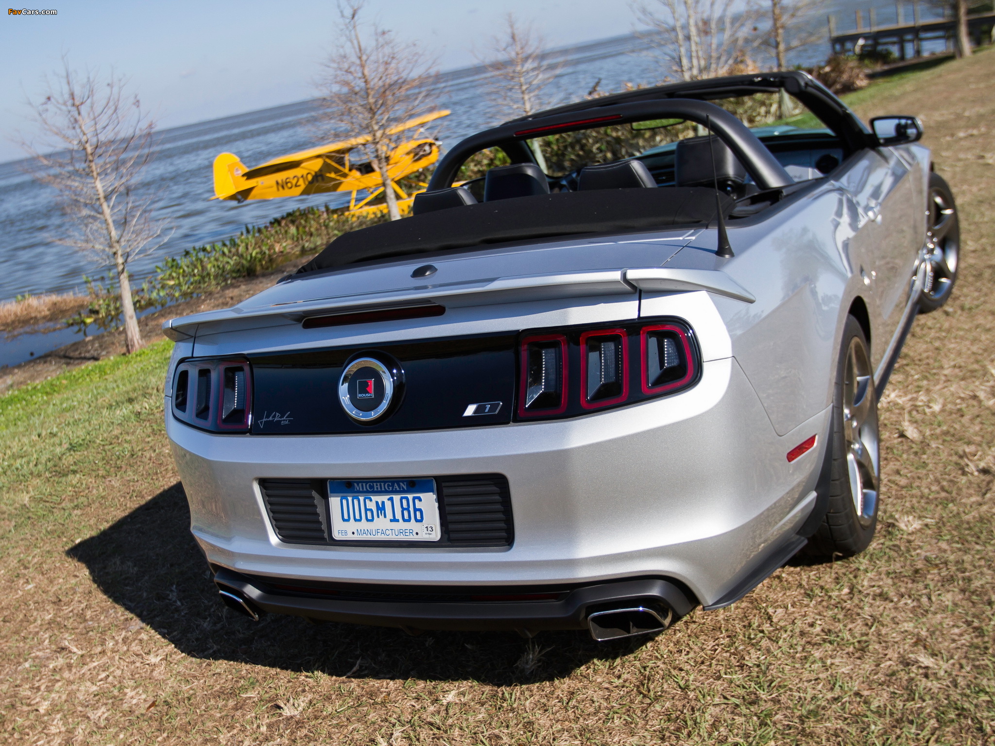 Roush Stage 1 Convertible 2013 wallpapers (2048 x 1536)