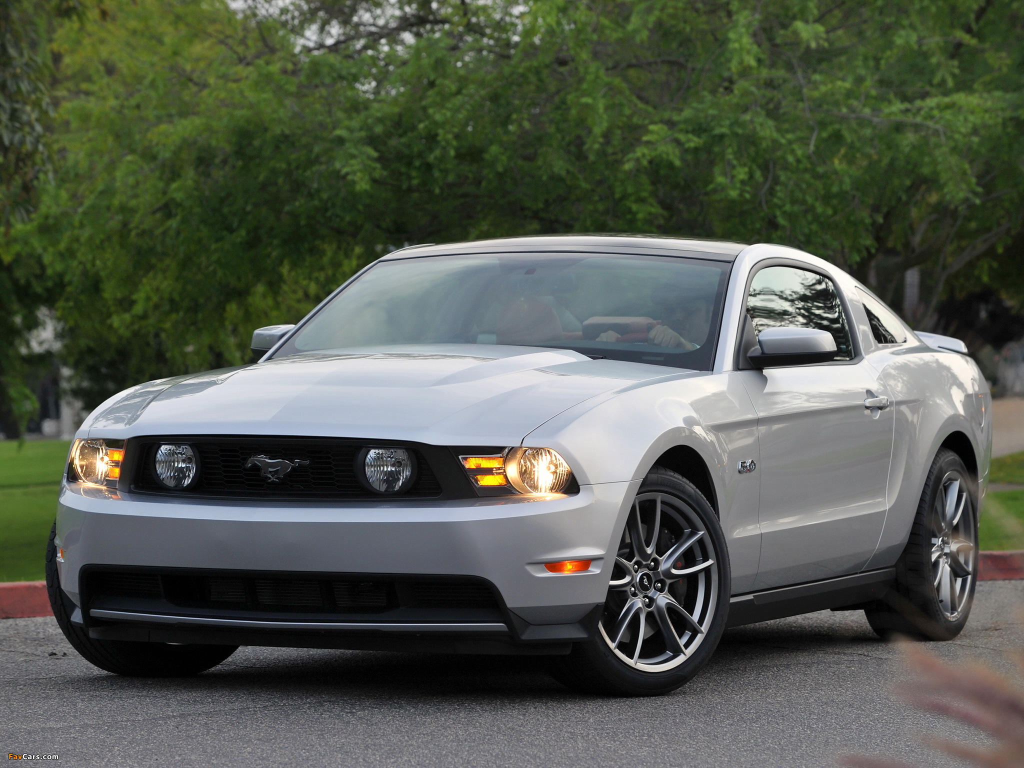 Images of Mustang 5.0 GT 2010–12 (2048 x 1536)