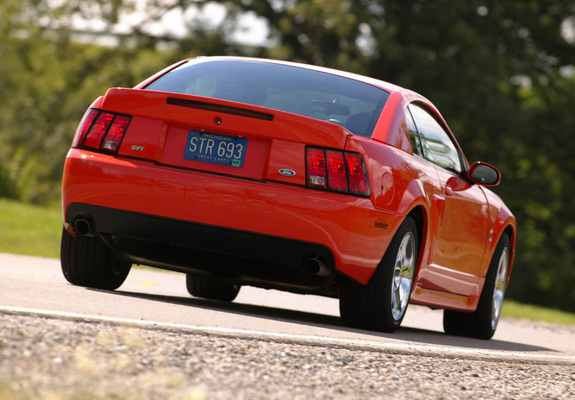 Photos of Mustang SVT Cobra Coupe 2004–05